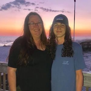 Meet your Posher, Traci